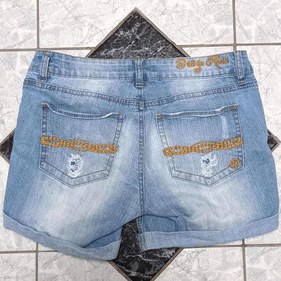 Indigo Rein ripped shorts - Picture 3 of 3